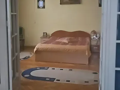 dormitor cu pat vanzare cumparare apartament Sector 4 București